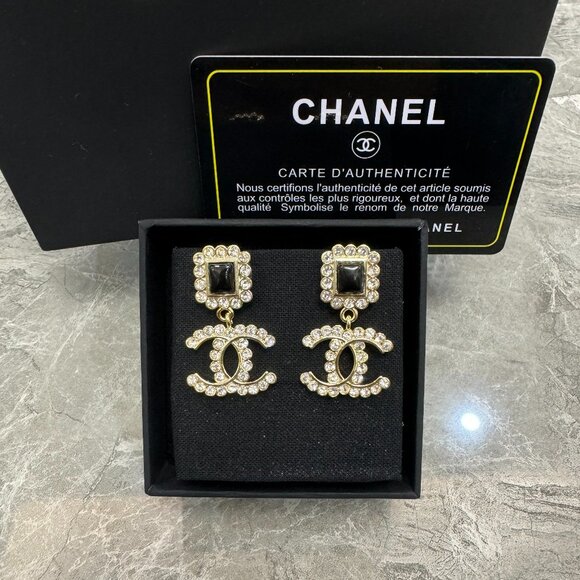 Chanel earrings - Picture 2 of 6
